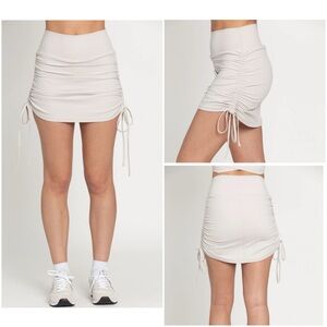 Gold Hinge Cream Taupe Double Side Tie Scrunch Mini Athletic Skort Skirt NWT!
